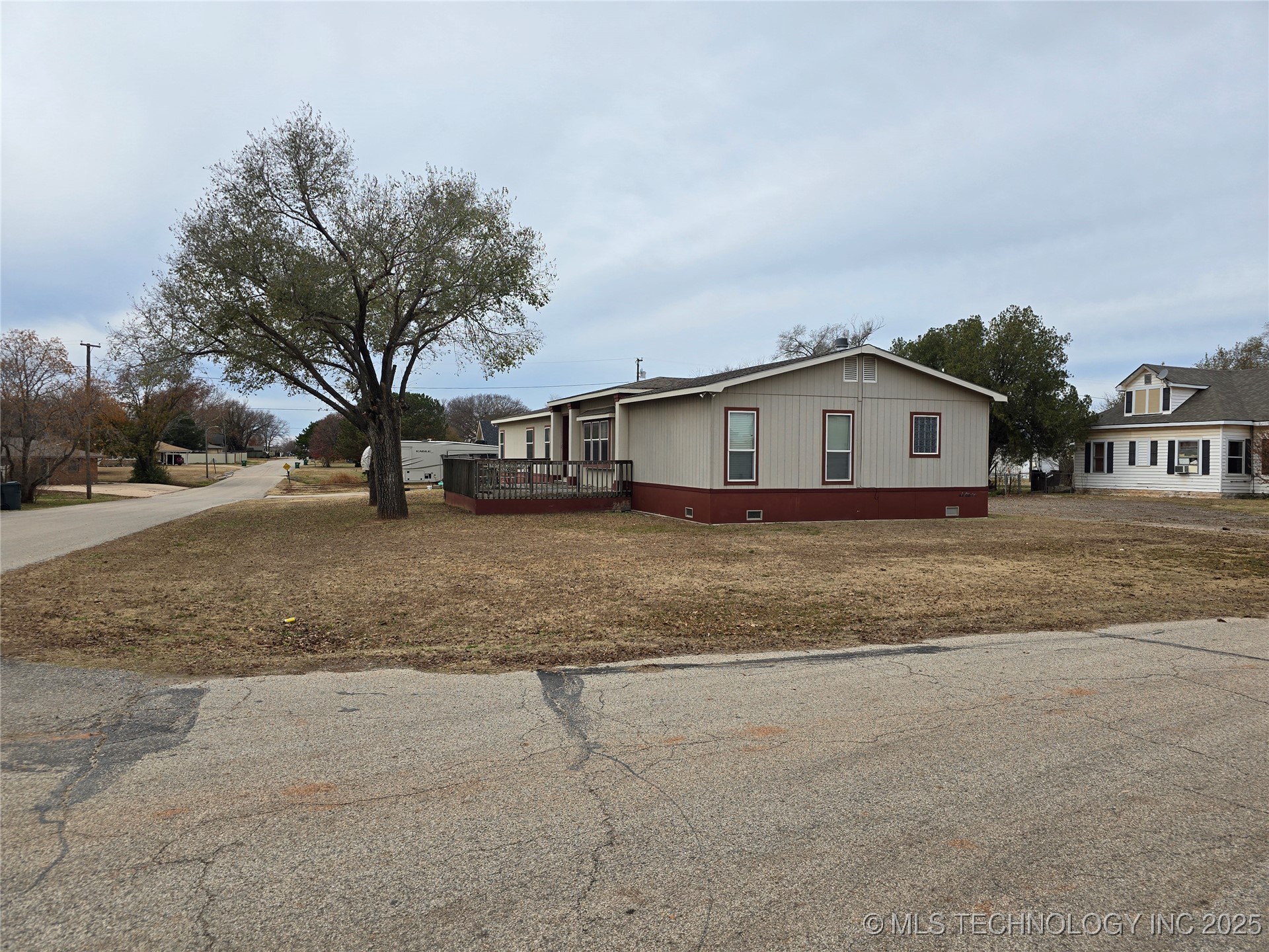 306 W Oklahoma Medford OK 73759