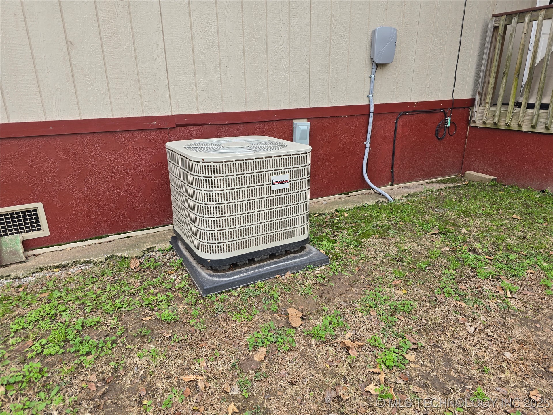 306 W Oklahoma Medford OK 73759