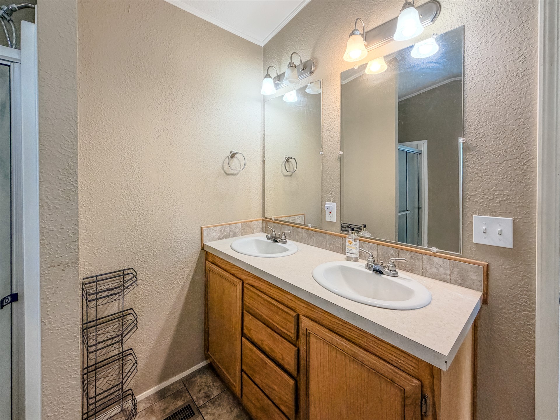 28555 S 576 Road Welling OK 74471