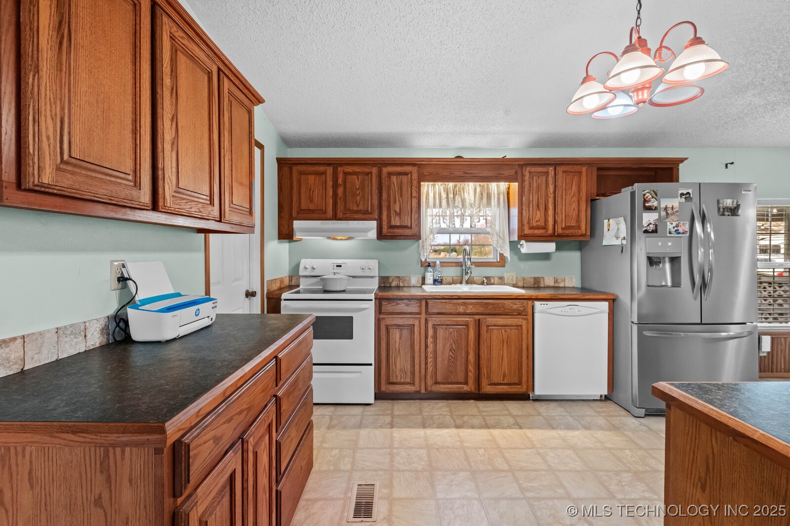 1991 N Colcord Avenue Colcord OK 74338