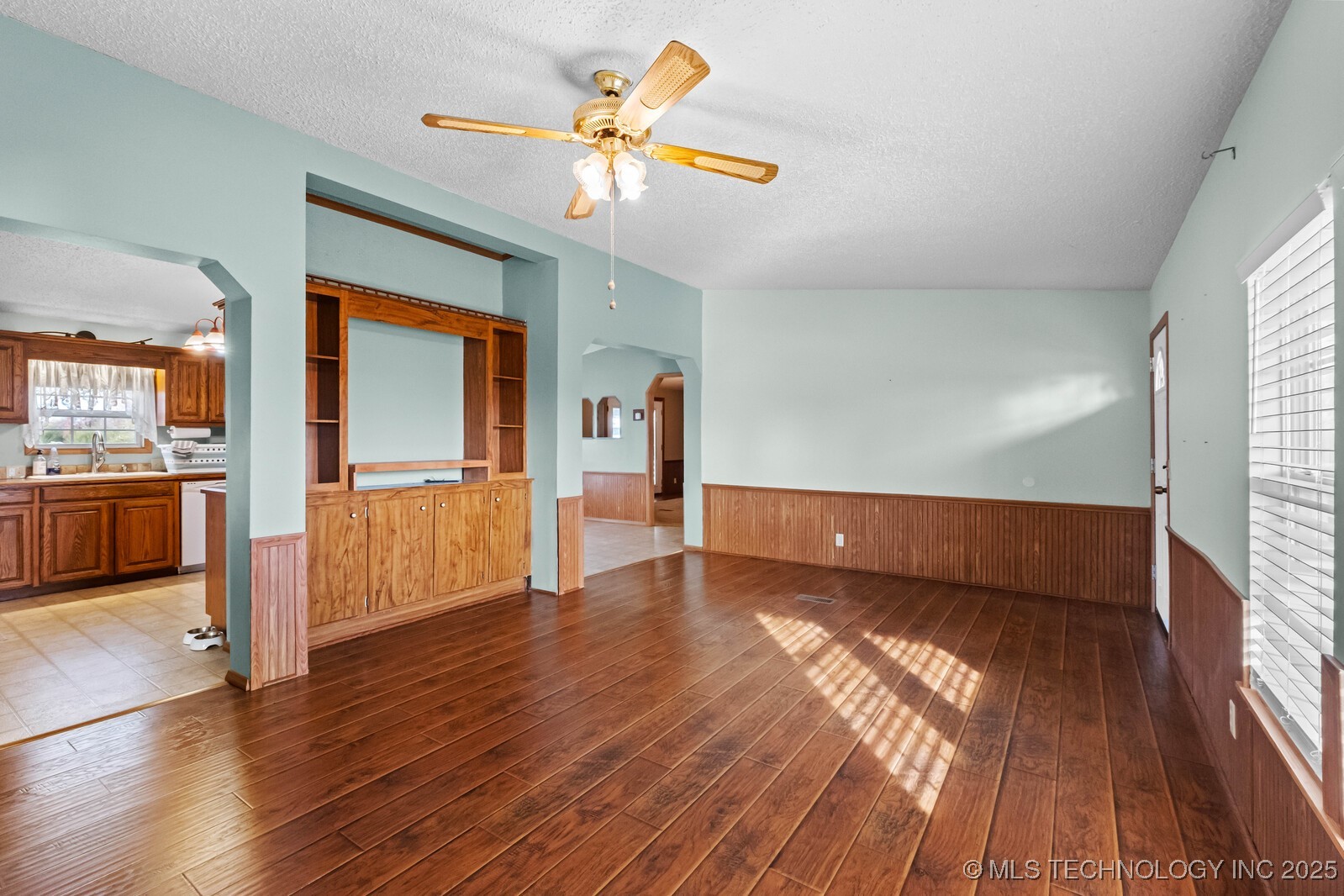 1991 N Colcord Avenue Colcord OK 74338