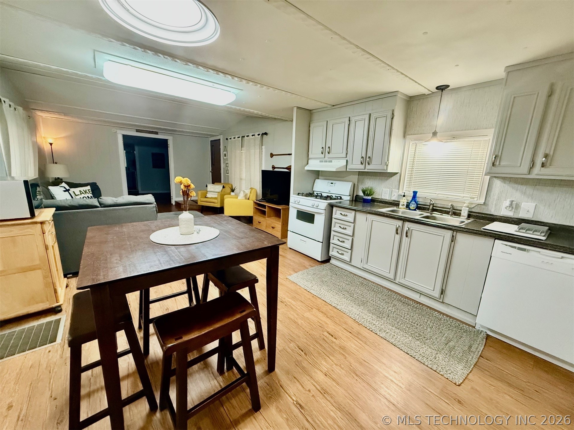 34299 S Terrapin Creek Cookson OK 74427