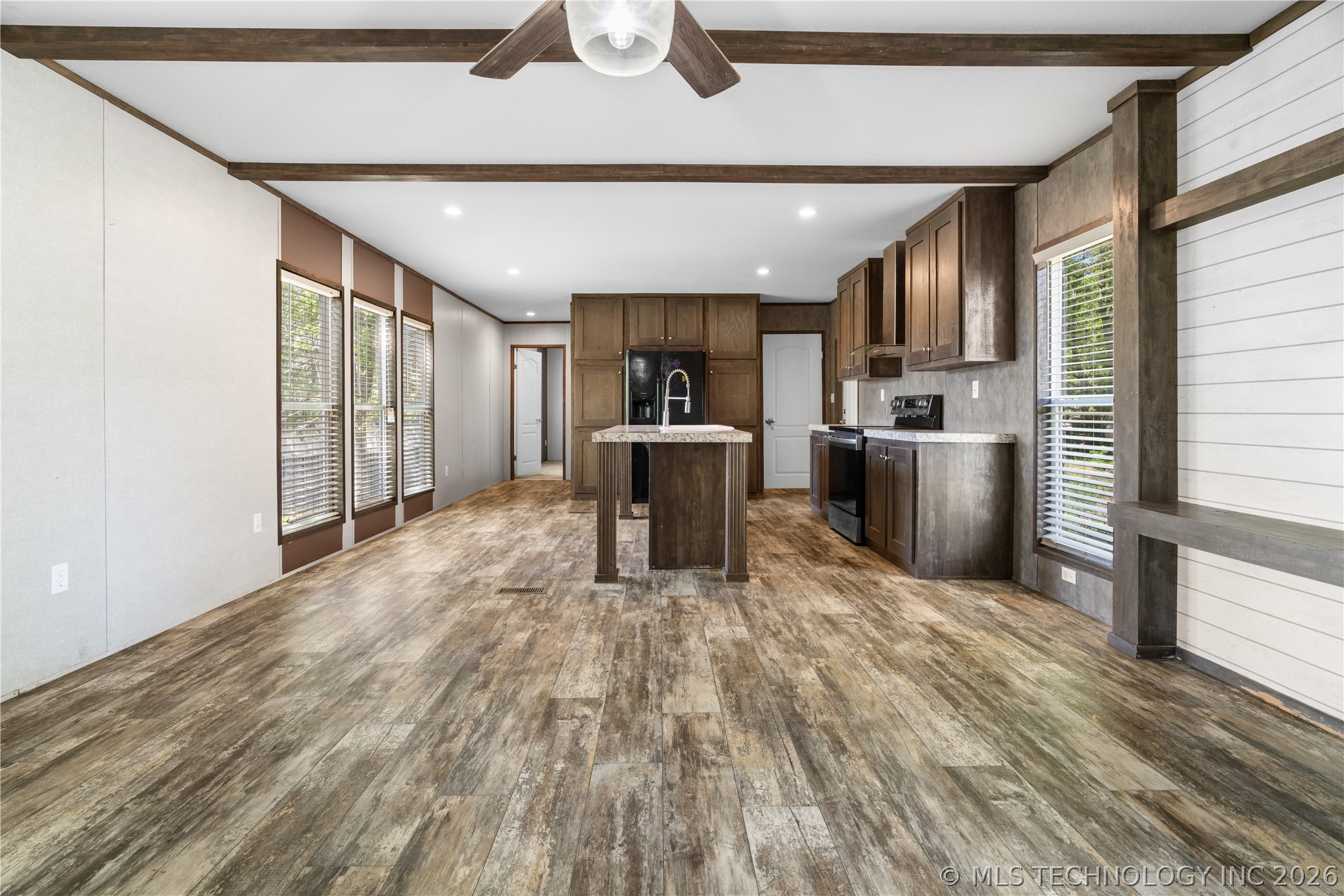 2109 Hawk Kingston OK 73439