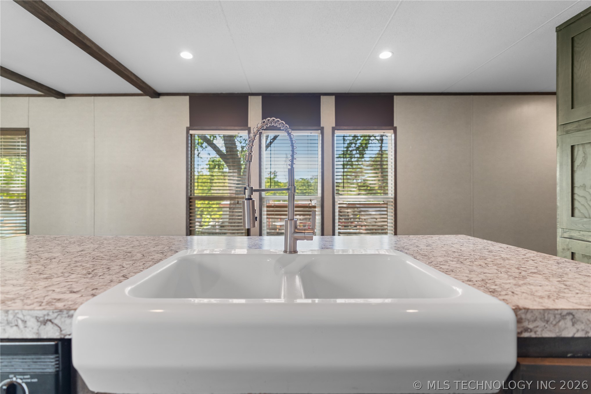 2109 Hawk Kingston OK 73439