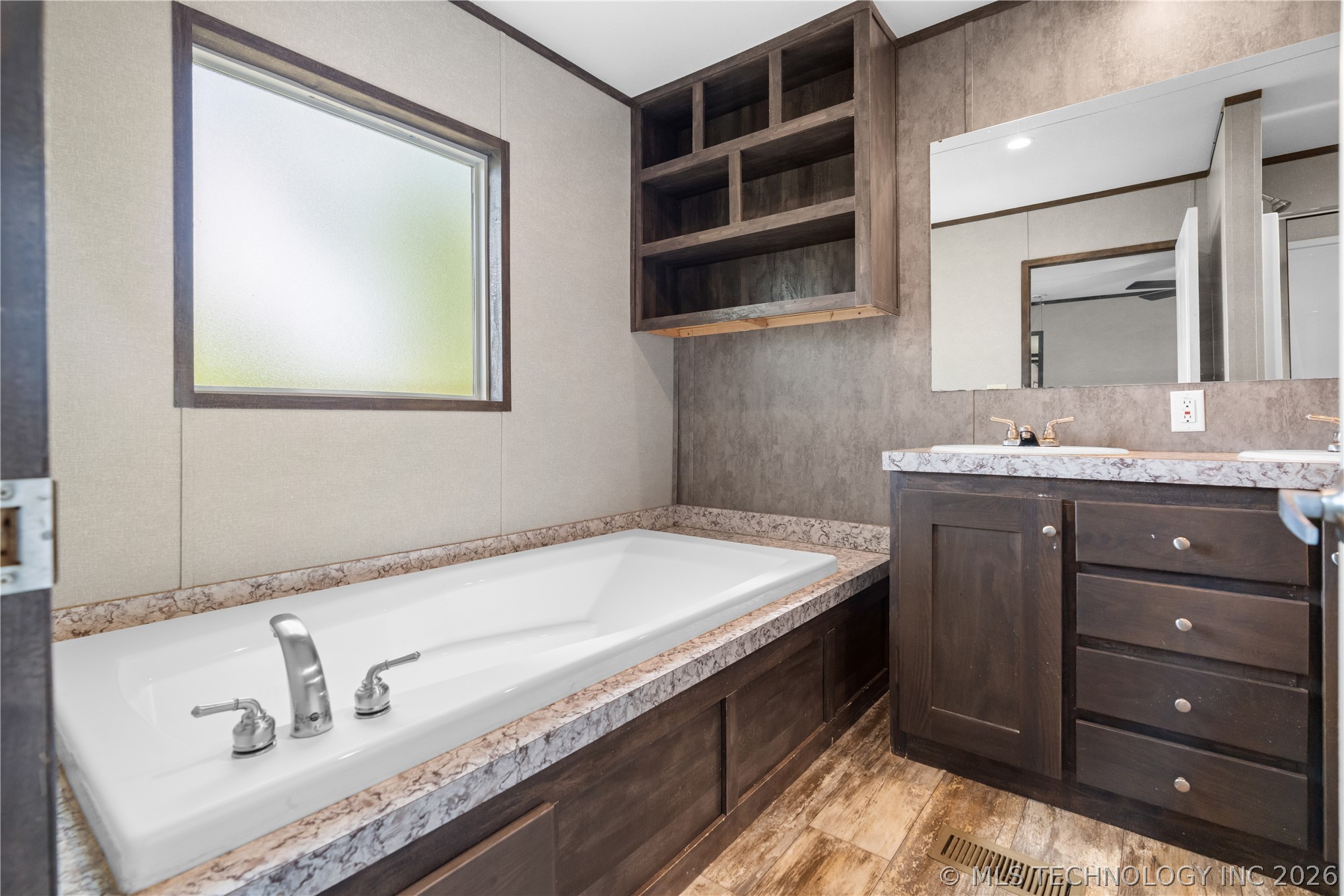 2109 Hawk Kingston OK 73439