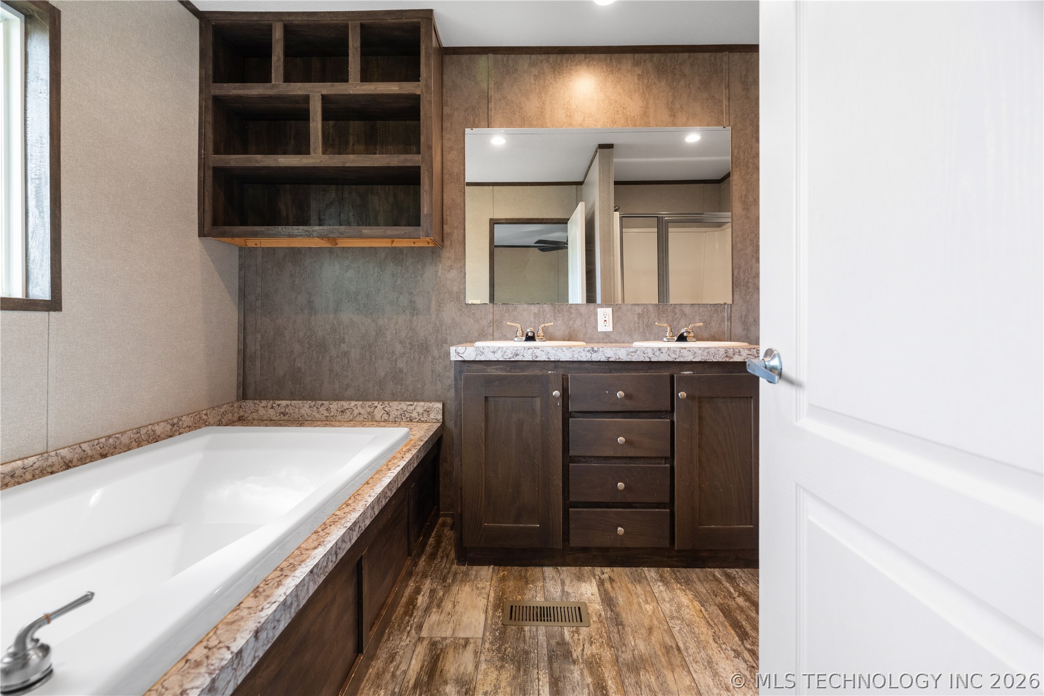 2109 Hawk Kingston OK 73439