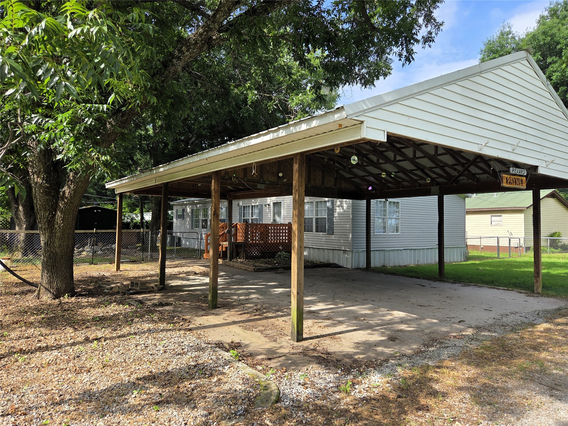 4 Tooker Point Salina OK 74365
