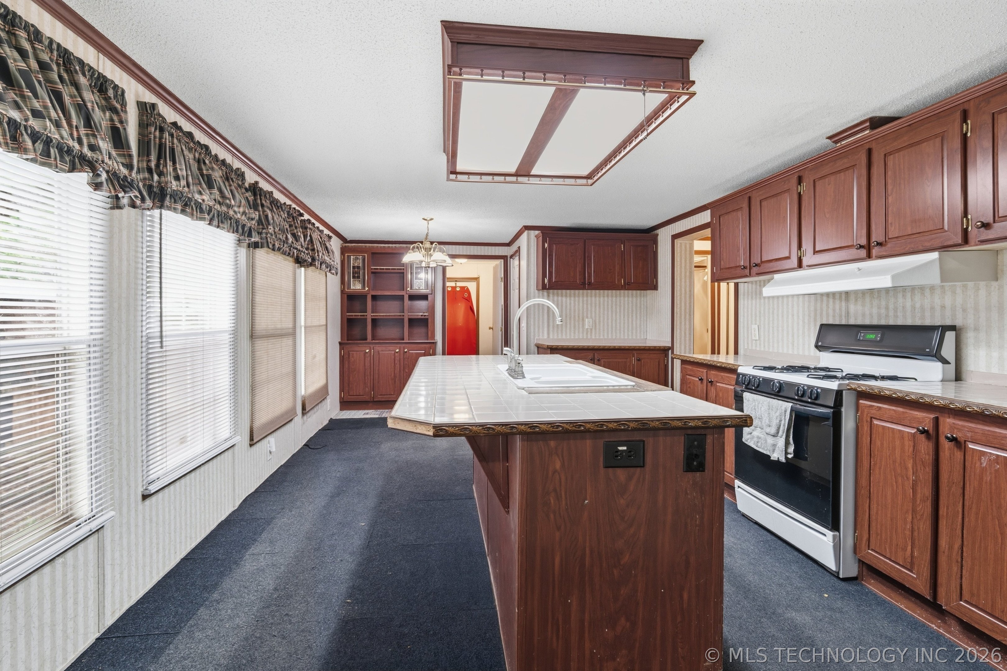 4 Tooker Point Salina OK 74365