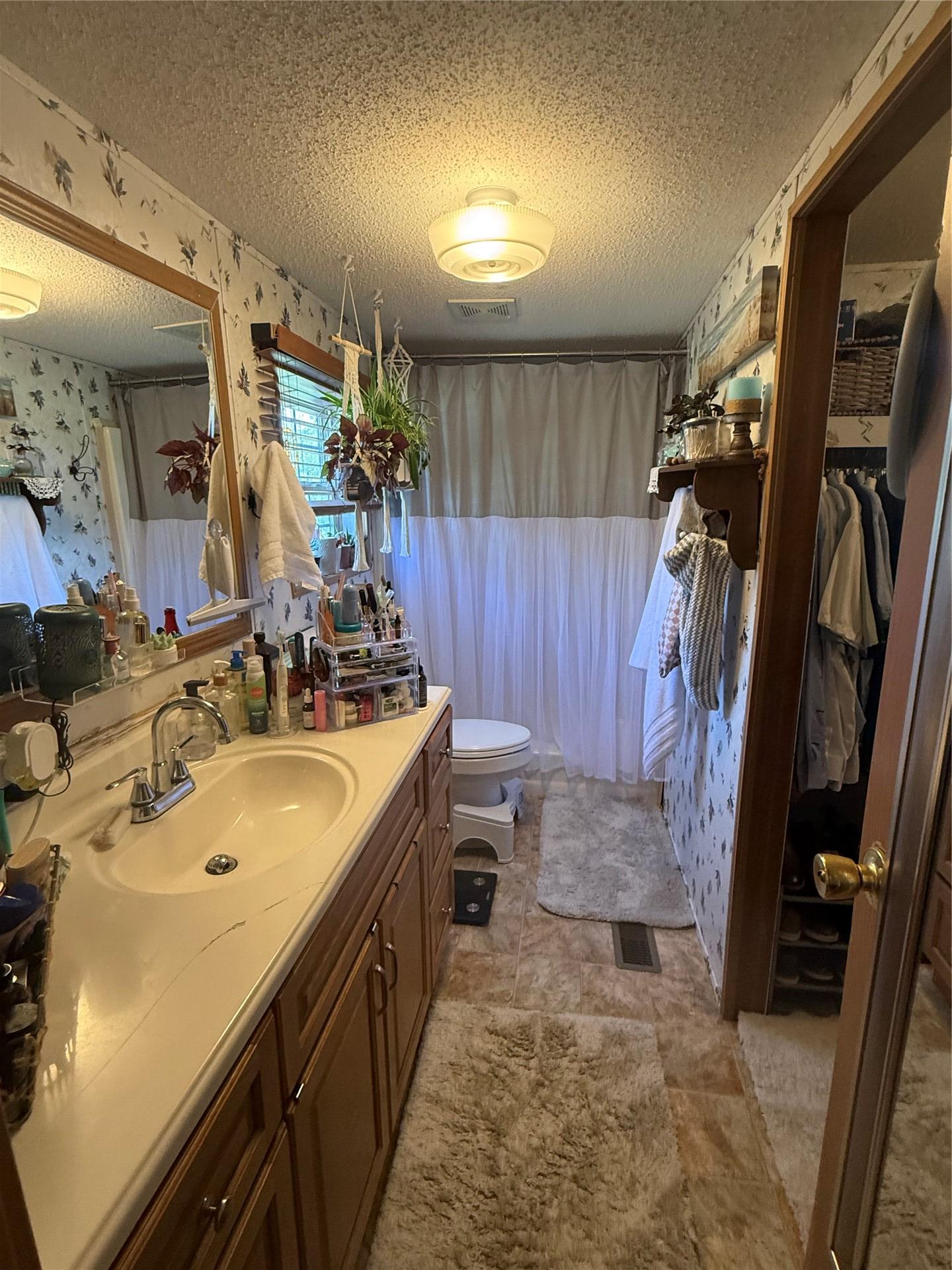 10993 Loblolly Road Henryetta OK 74437