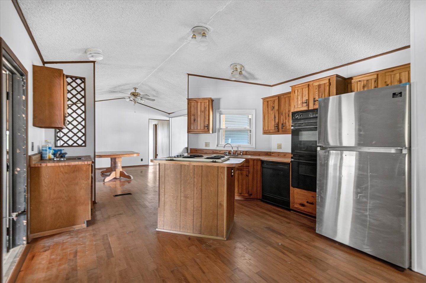 21092 Highway 169 Nowata OK 74048