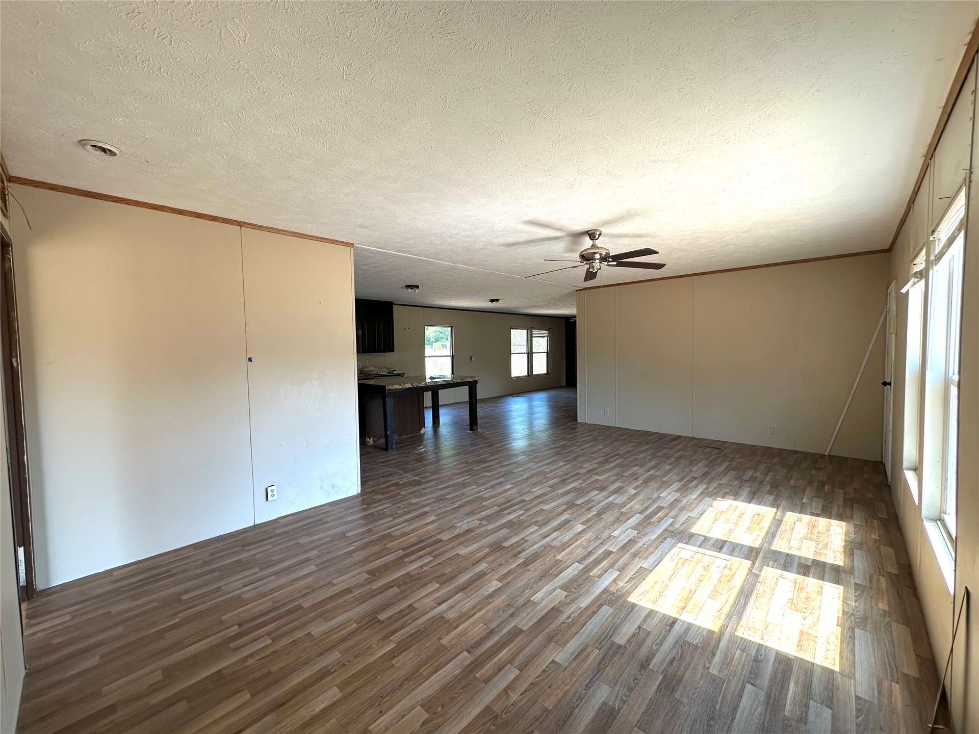 12809 E Highway 412 Locust Grove OK 74352