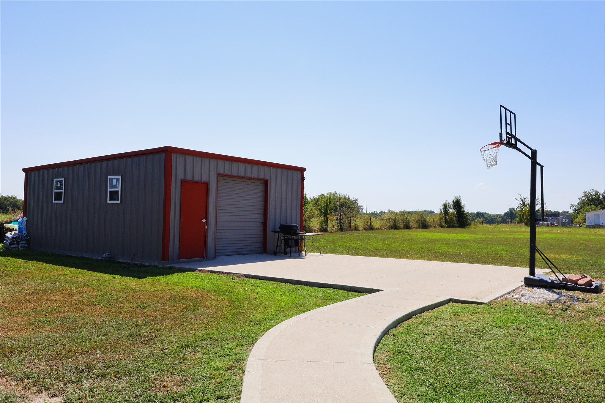 16398 Hawk Road Beggs OK 74421