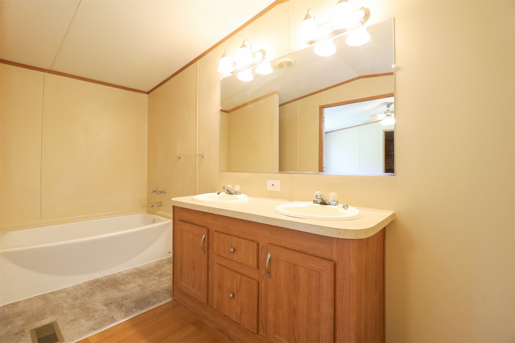 2520 N 205 Road Beggs OK 74421