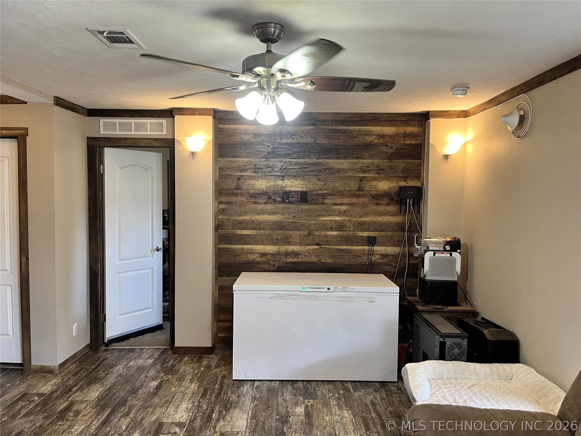 30292 S Highway 2 Whitefield OK 74462