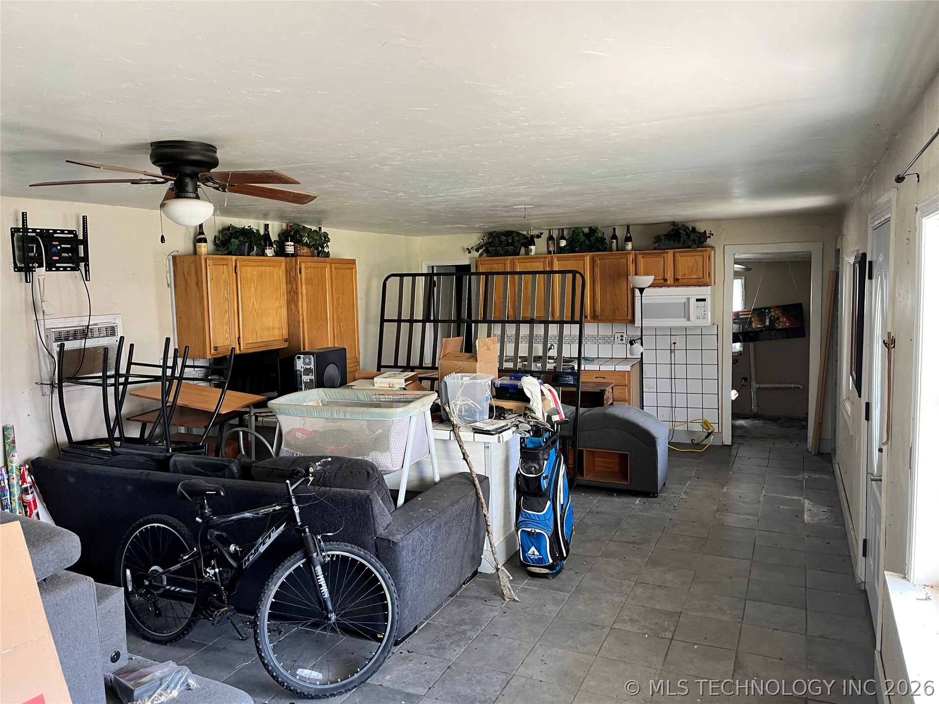 30292 S Highway 2 Whitefield OK 74462