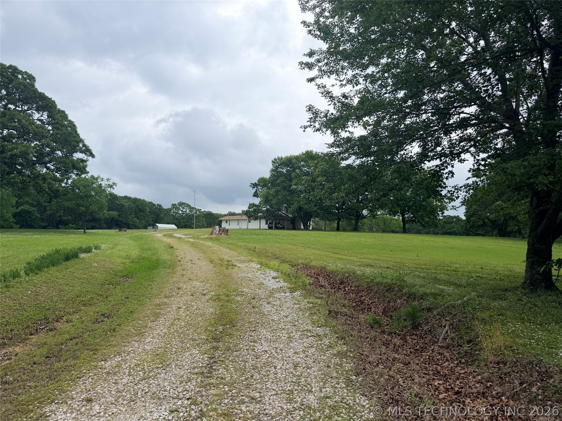 29663 S 225 Road Henryetta OK 74437