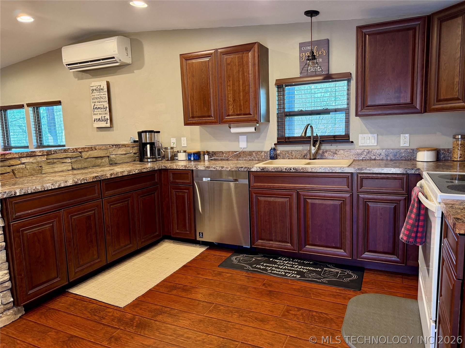 113983 S 4281 Road Porum OK 74455