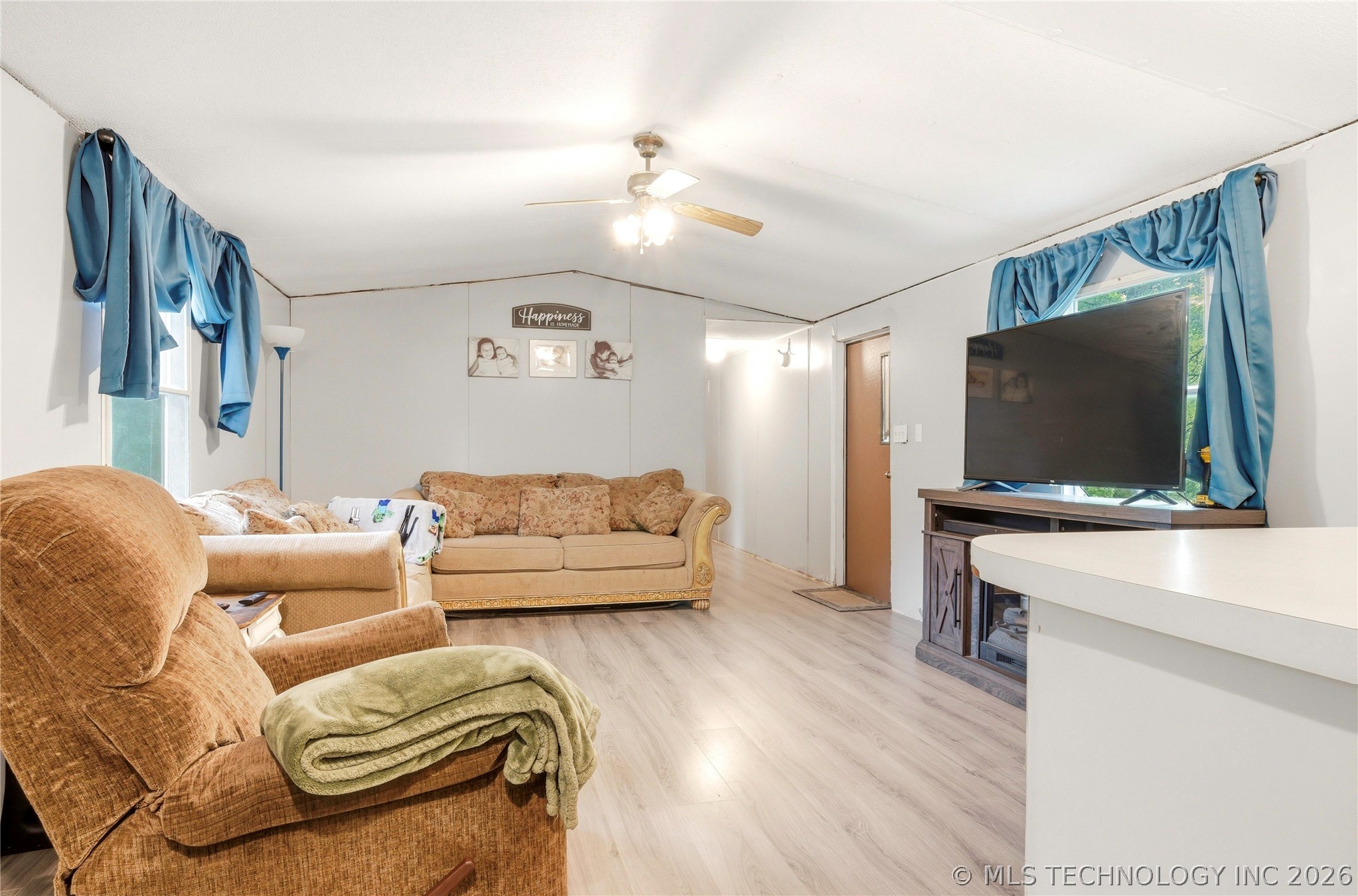 21594 W 885 Road Cookson OK 74427