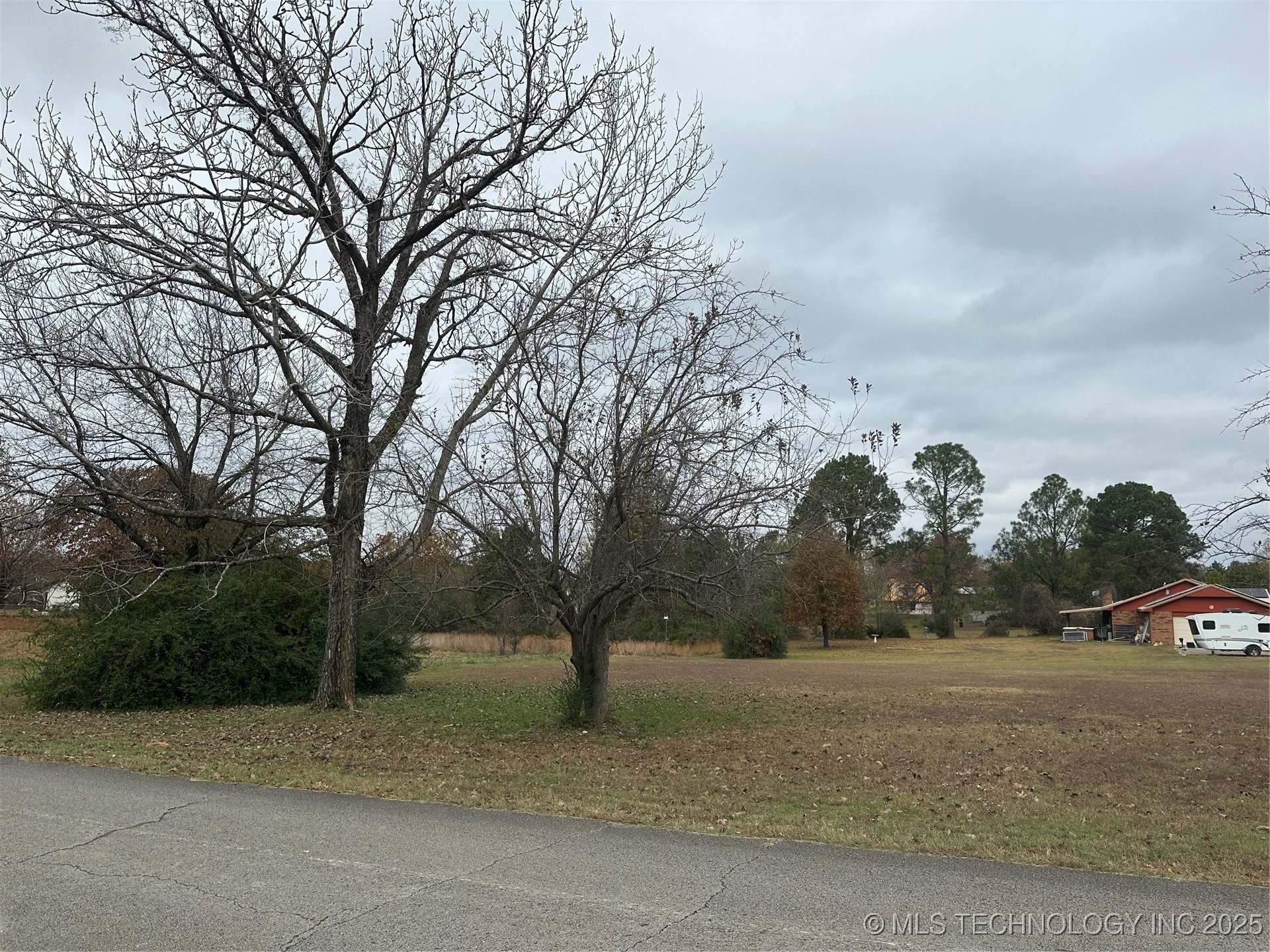 1931 Coon Creek Eufaula OK 74432