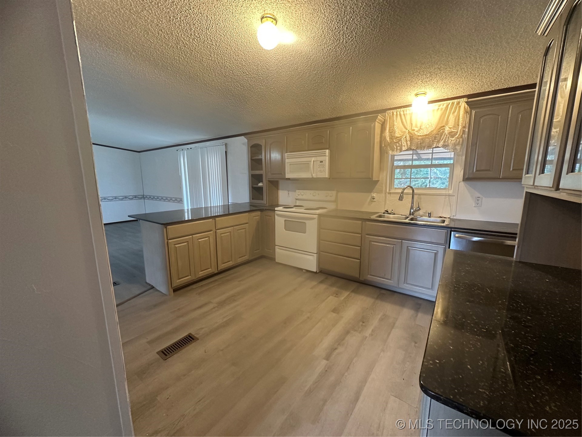 1931 Coon Creek Eufaula OK 74432