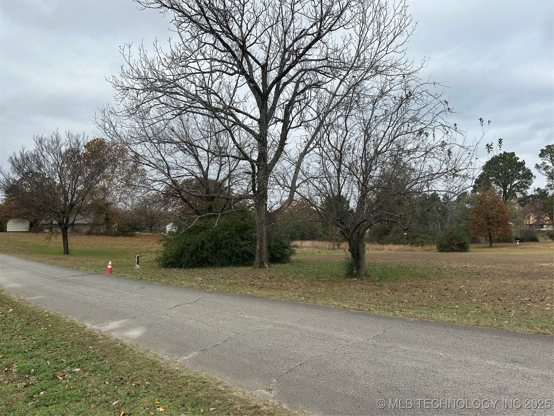 1931 Coon Creek Eufaula OK 74432