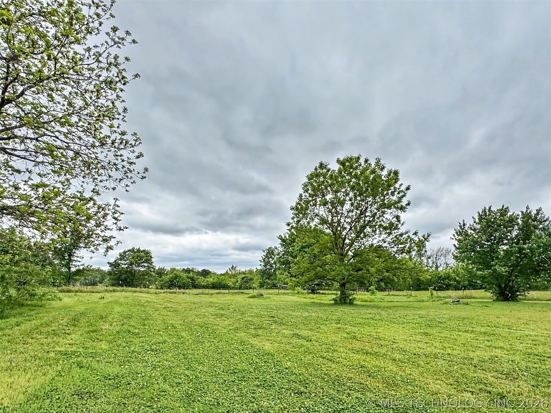 15520 N Clear Creek Road Hulbert OK 74441