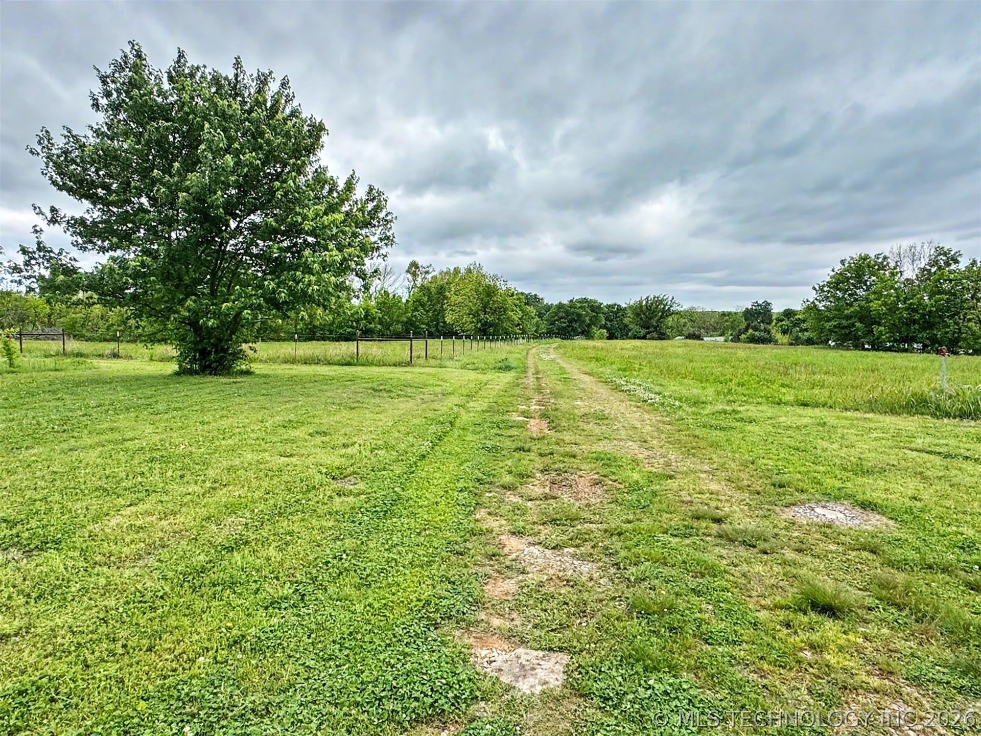 15520 N Clear Creek Road Hulbert OK 74441