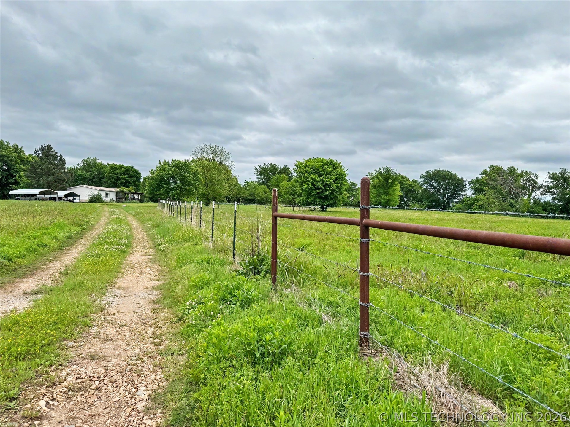15520 N Clear Creek Road Hulbert OK 74441