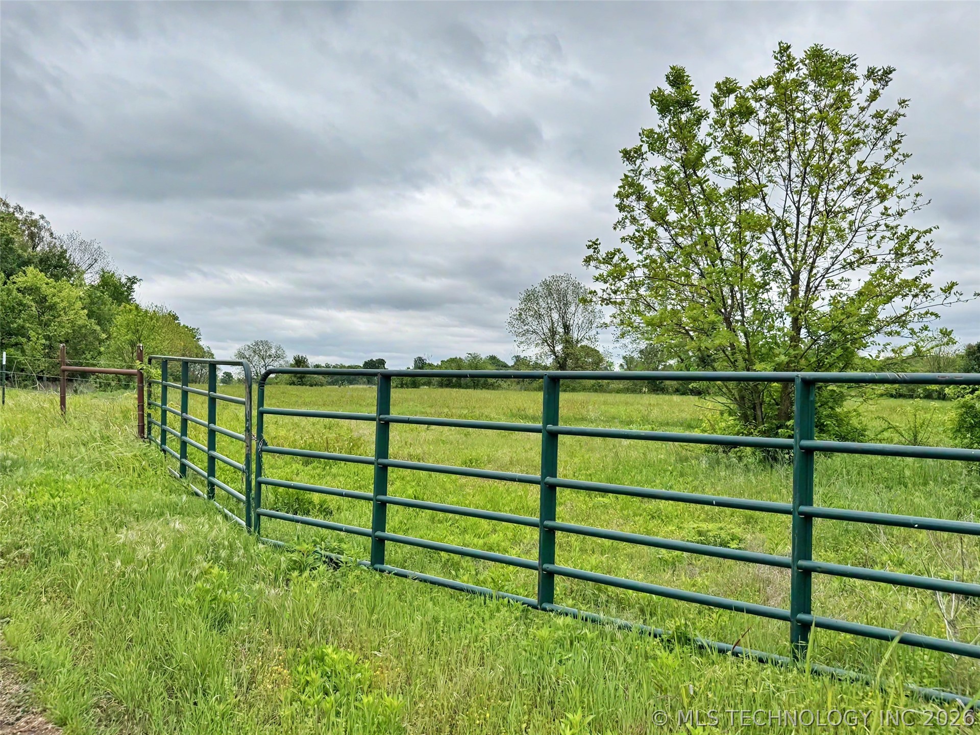 15520 N Clear Creek Road Hulbert OK 74441