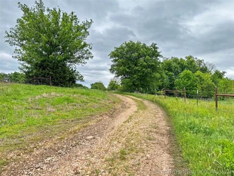 15520 N Clear Creek Road Hulbert OK 74441