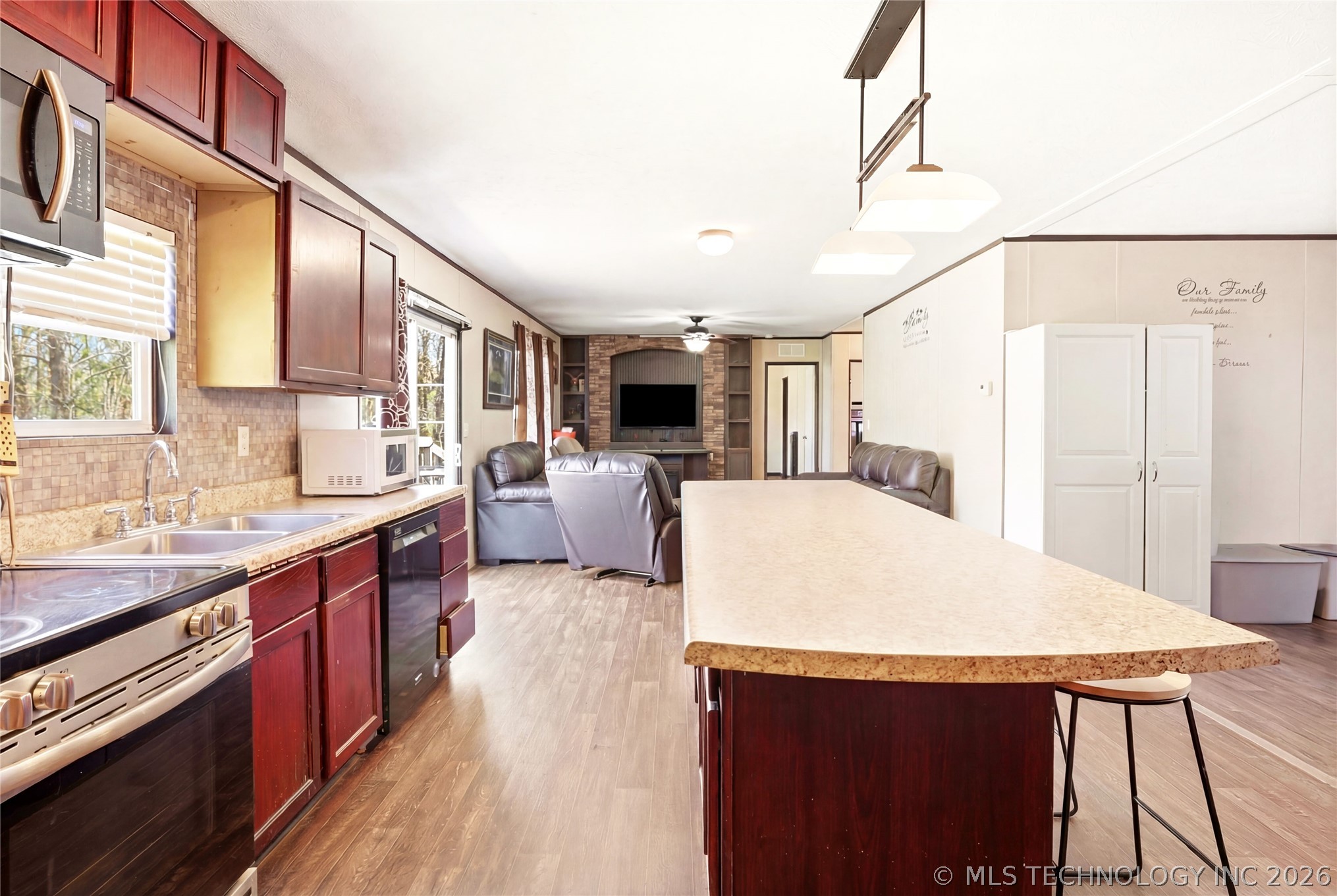 469581 E 815 Road Stilwell OK 74960