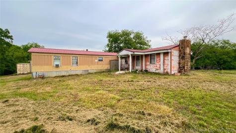 11324 E 64 Highway Webbers Falls OK 74470