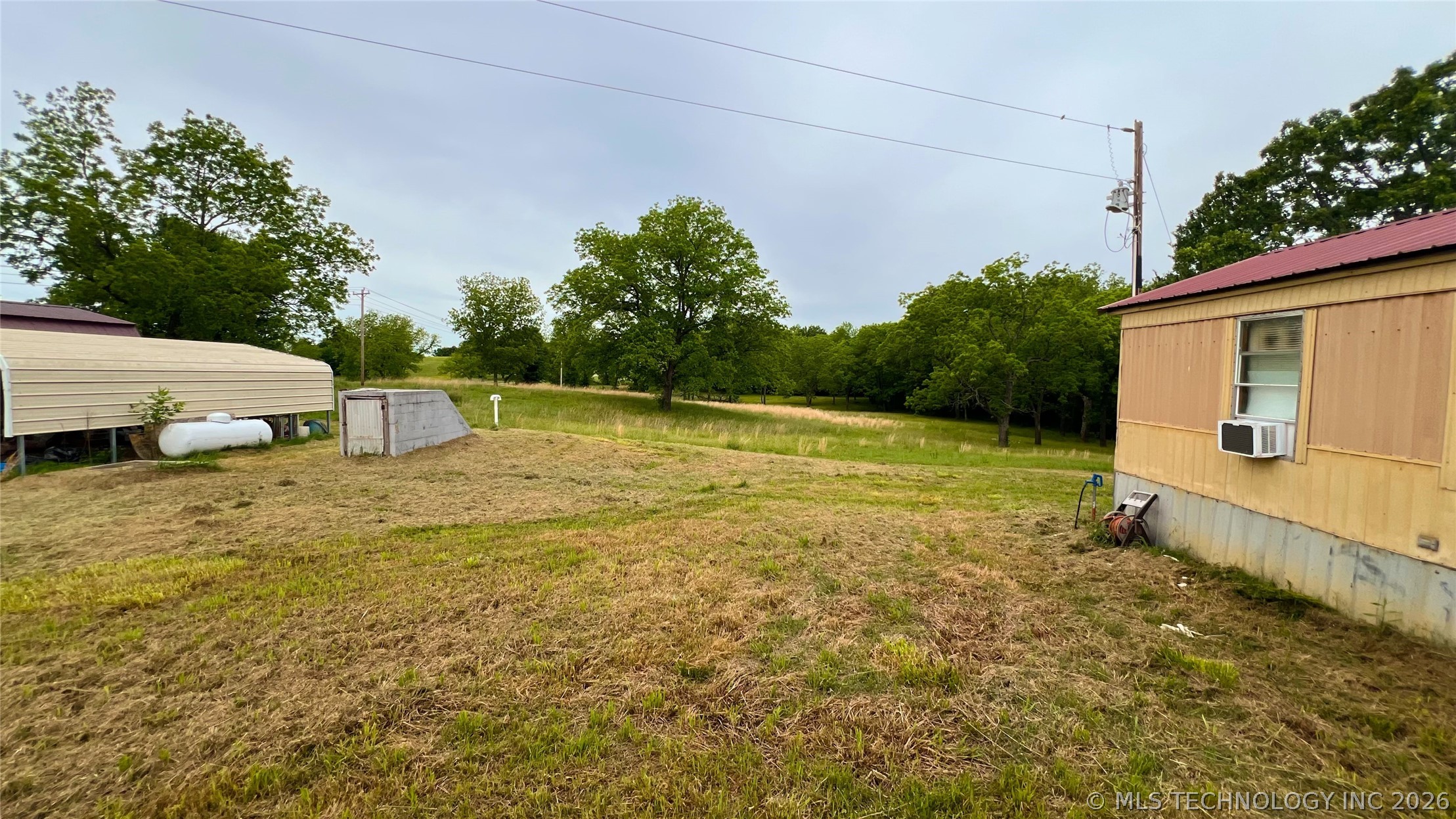 11324 E 64 Highway Webbers Falls OK 74470