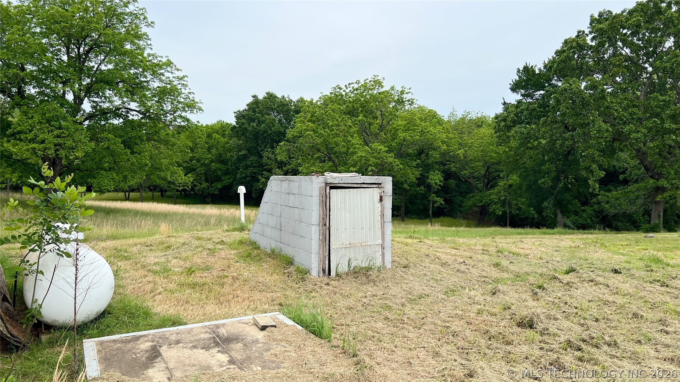 11324 E 64 Highway Webbers Falls OK 74470