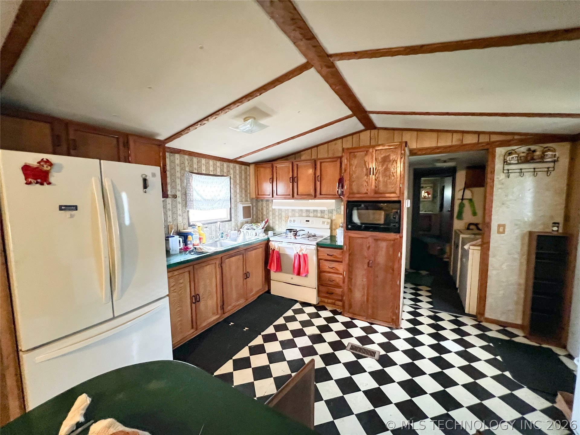 11324 E 64 Highway Webbers Falls OK 74470
