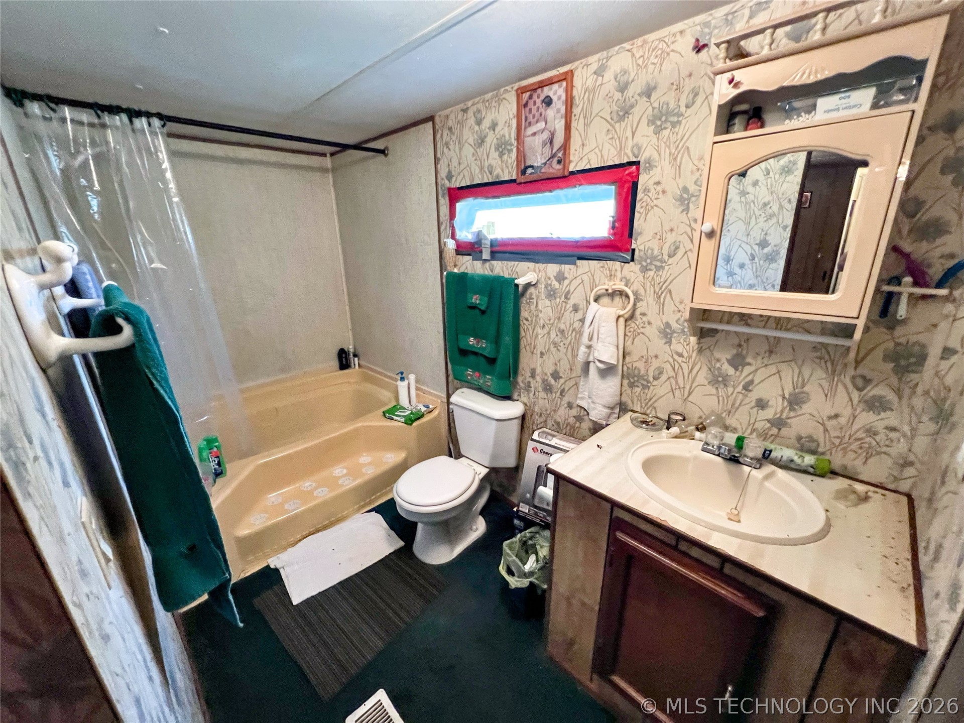 11324 E 64 Highway Webbers Falls OK 74470