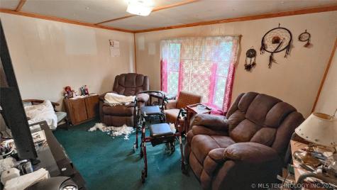 11324 E 64 Highway Webbers Falls OK 74470