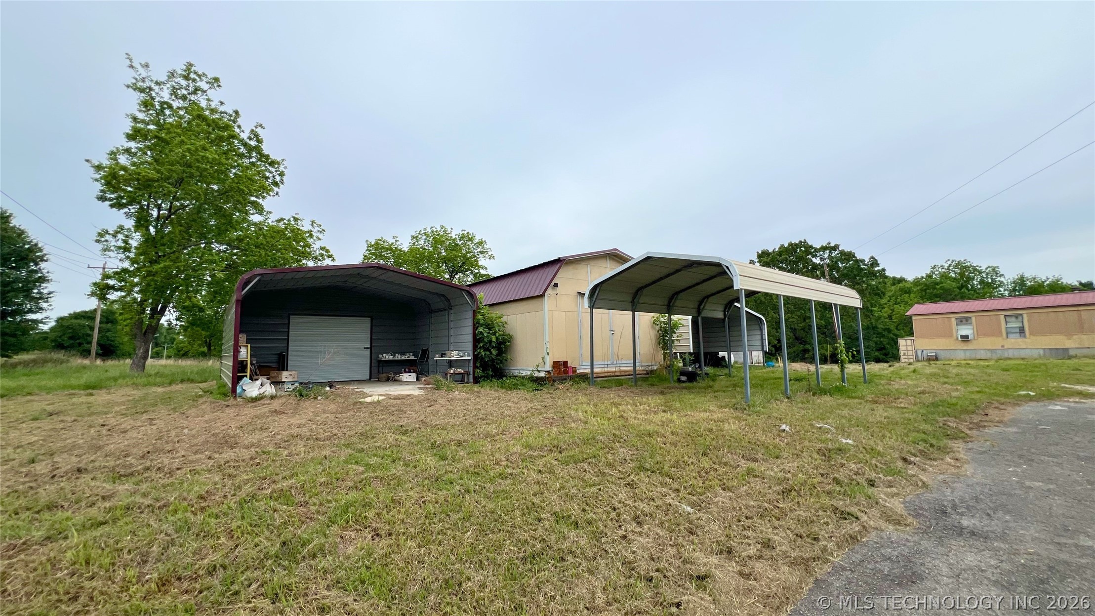 11324 E 64 Highway Webbers Falls OK 74470