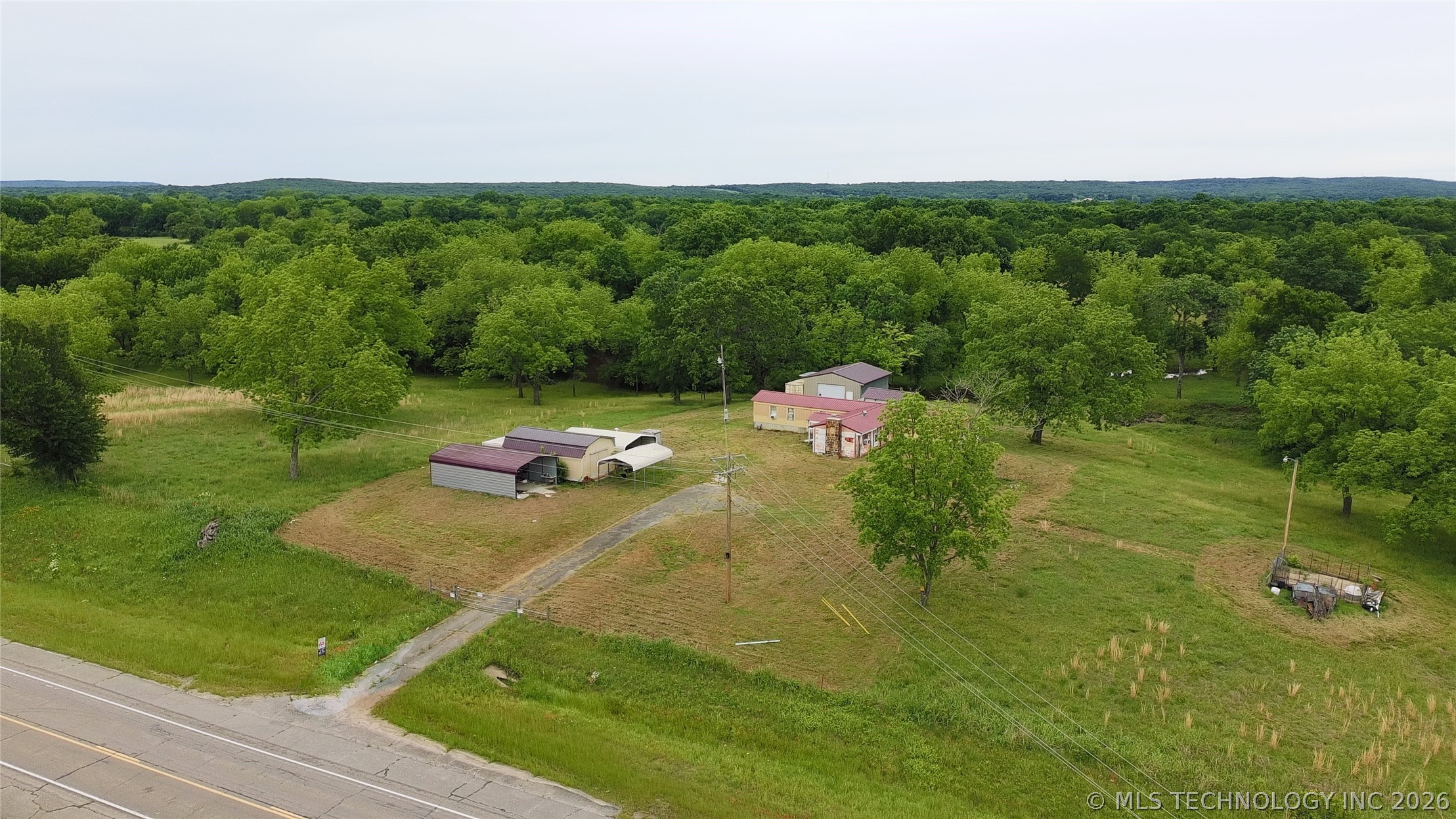 11324 E 64 Highway Webbers Falls OK 74470