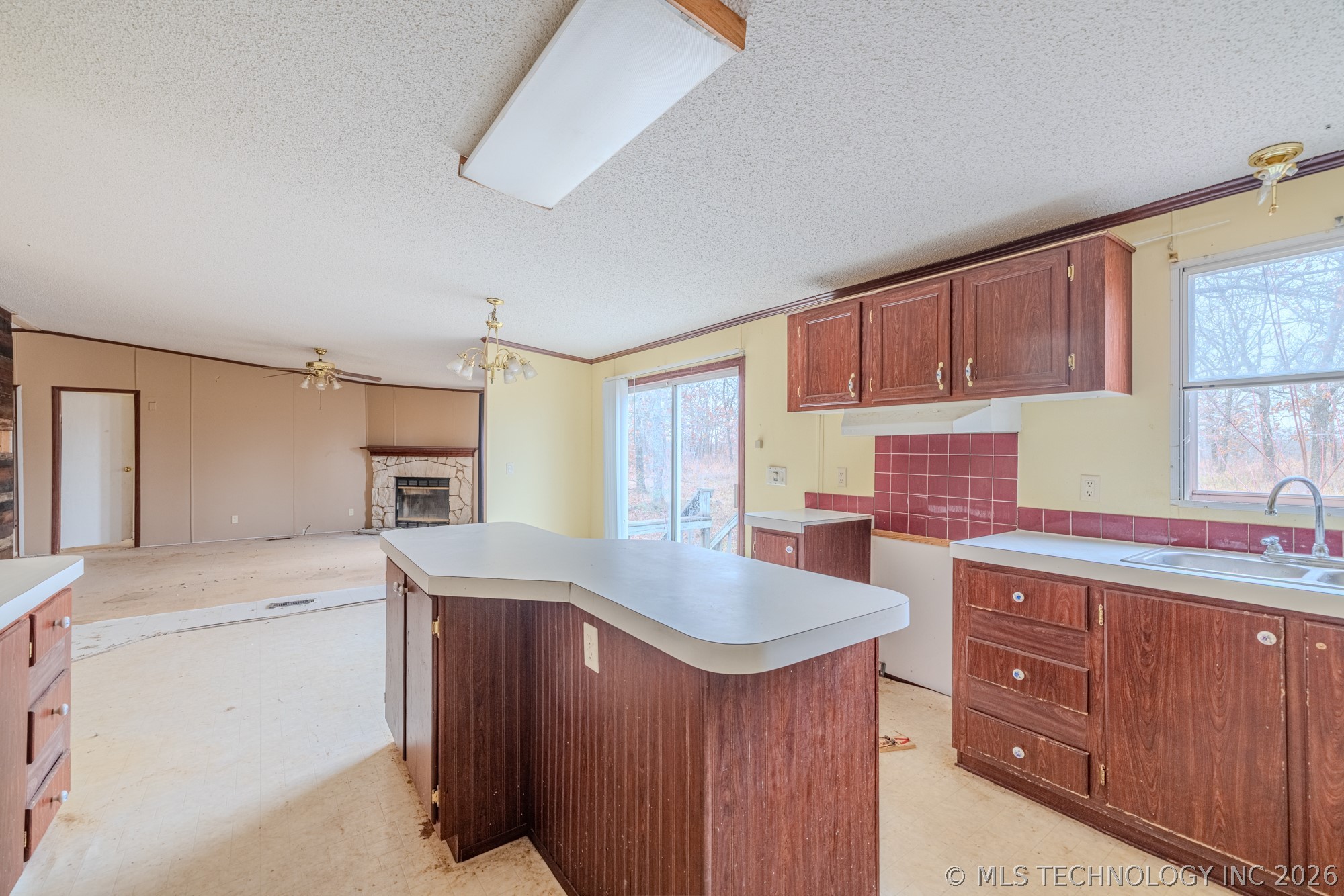 27757 W 41st Street S Mannford OK 74044