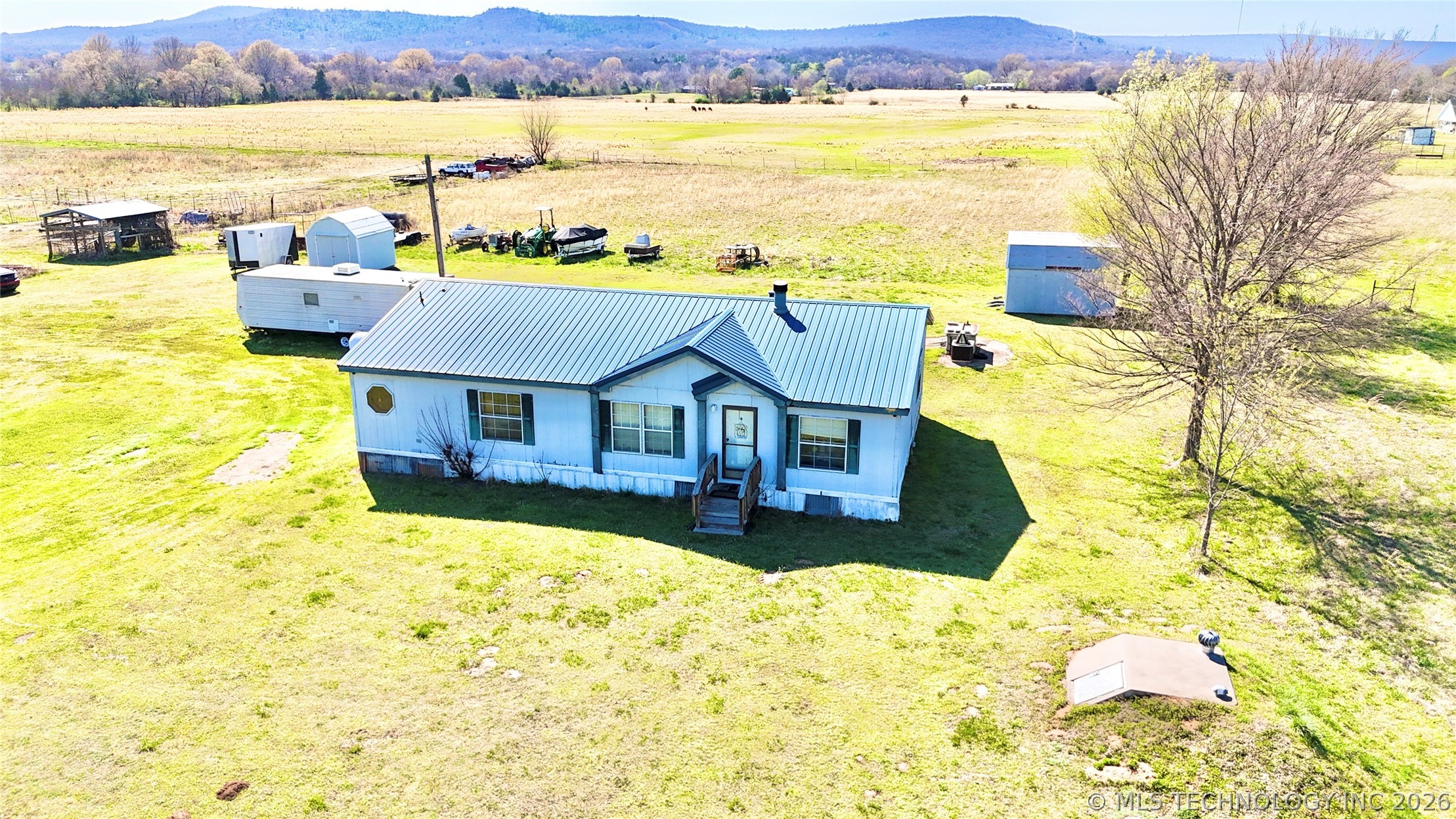 10098 N County Road 4295 Road Quinton OK 74561