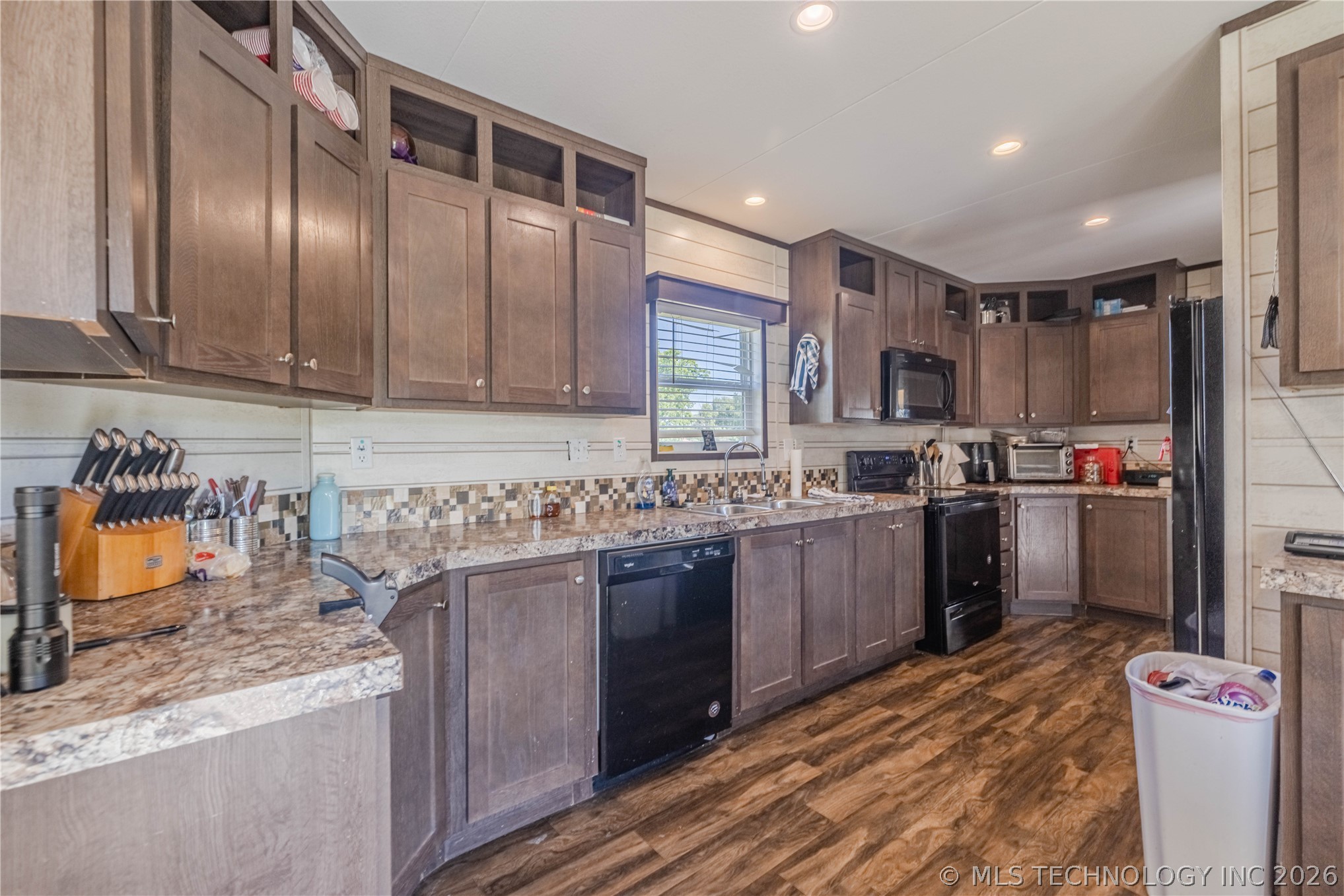 320 E 10th Street Okemah OK 74859