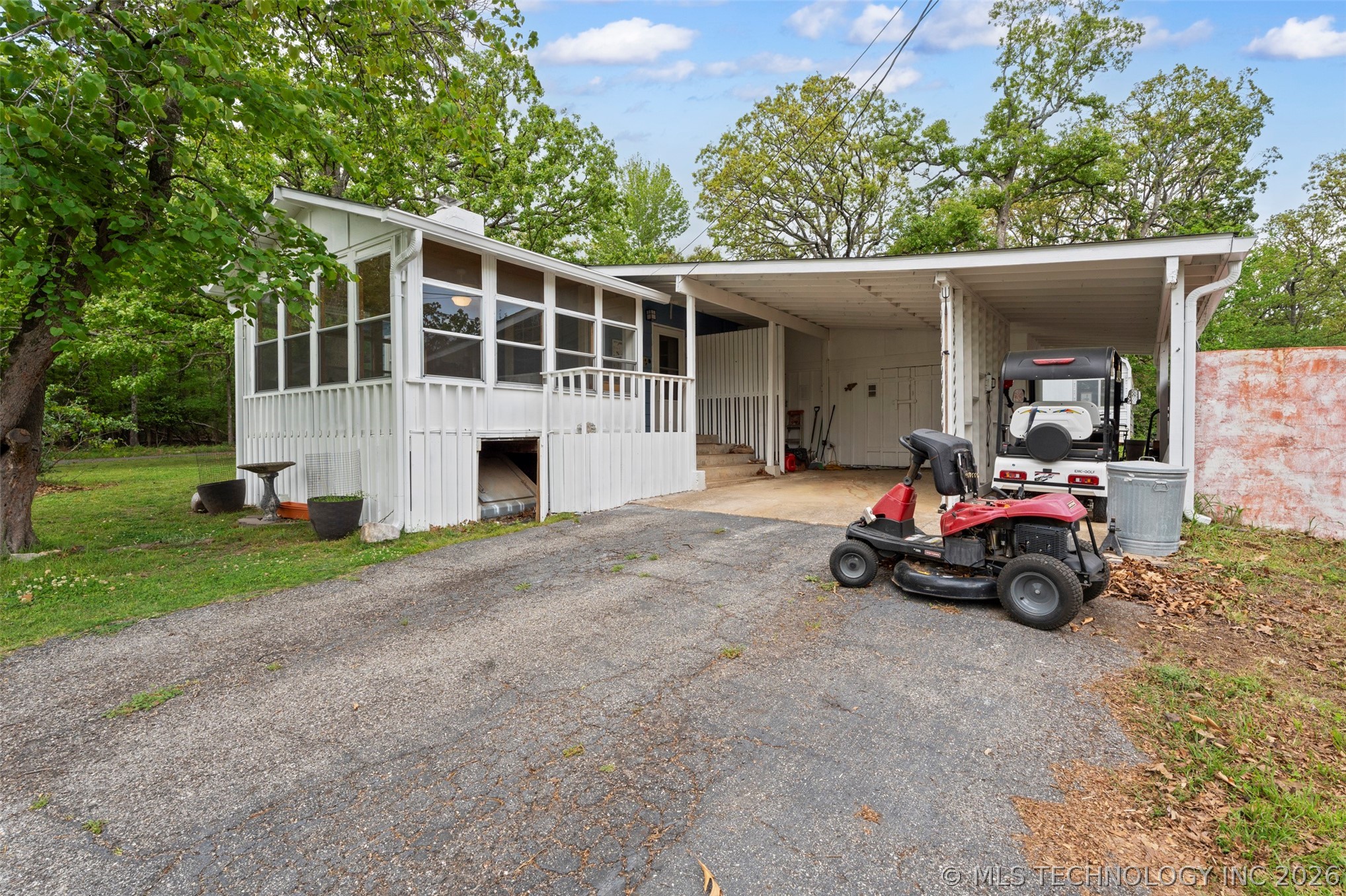 62521 E 252 Road Grove OK 74344