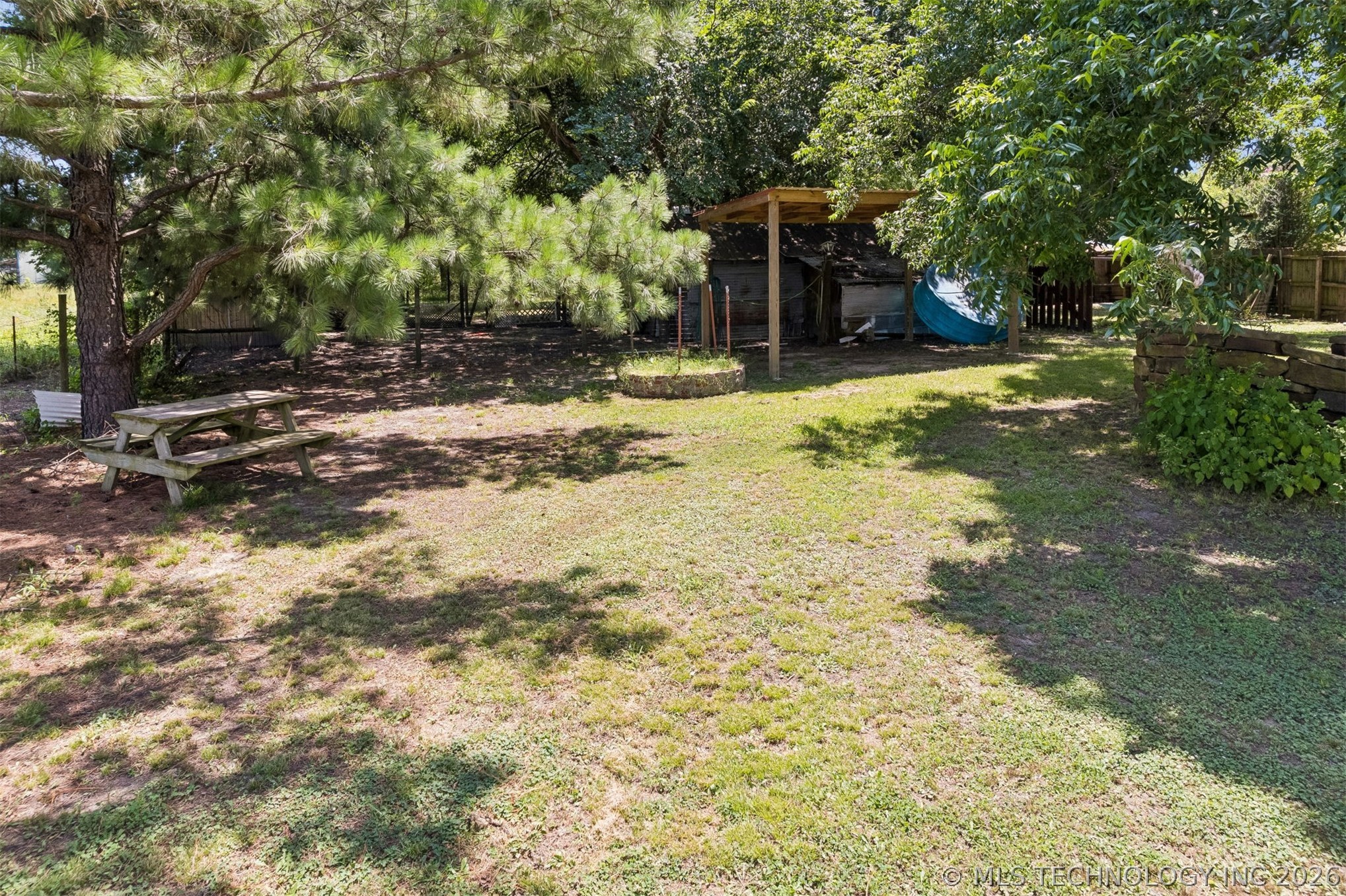 422 N Gibson Dustin OK 74839