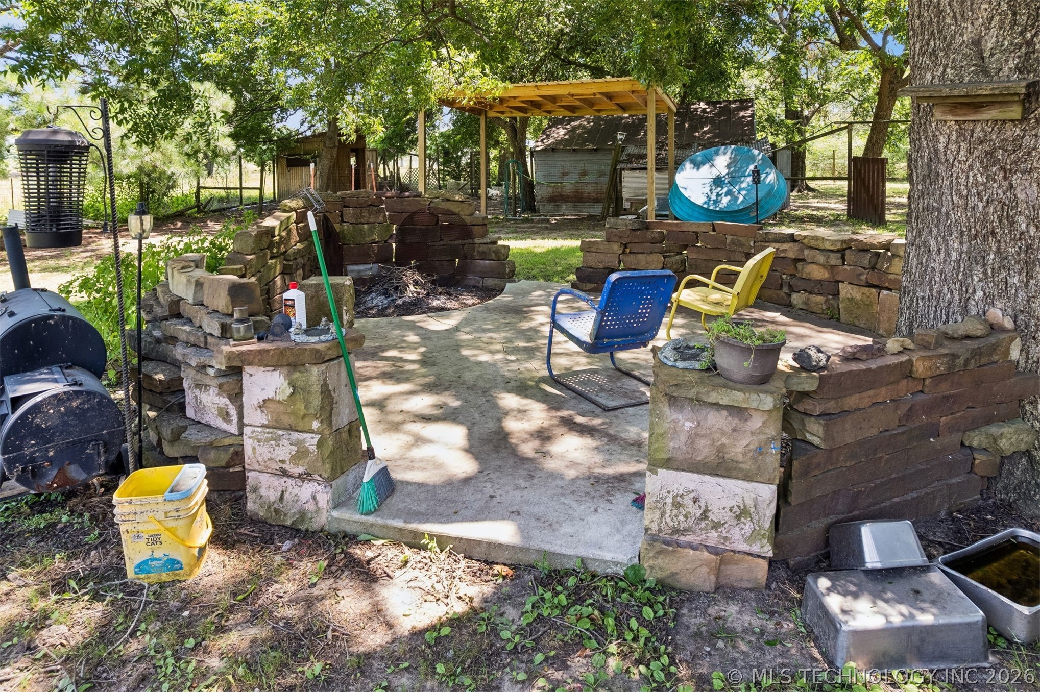 422 N Gibson Dustin OK 74839