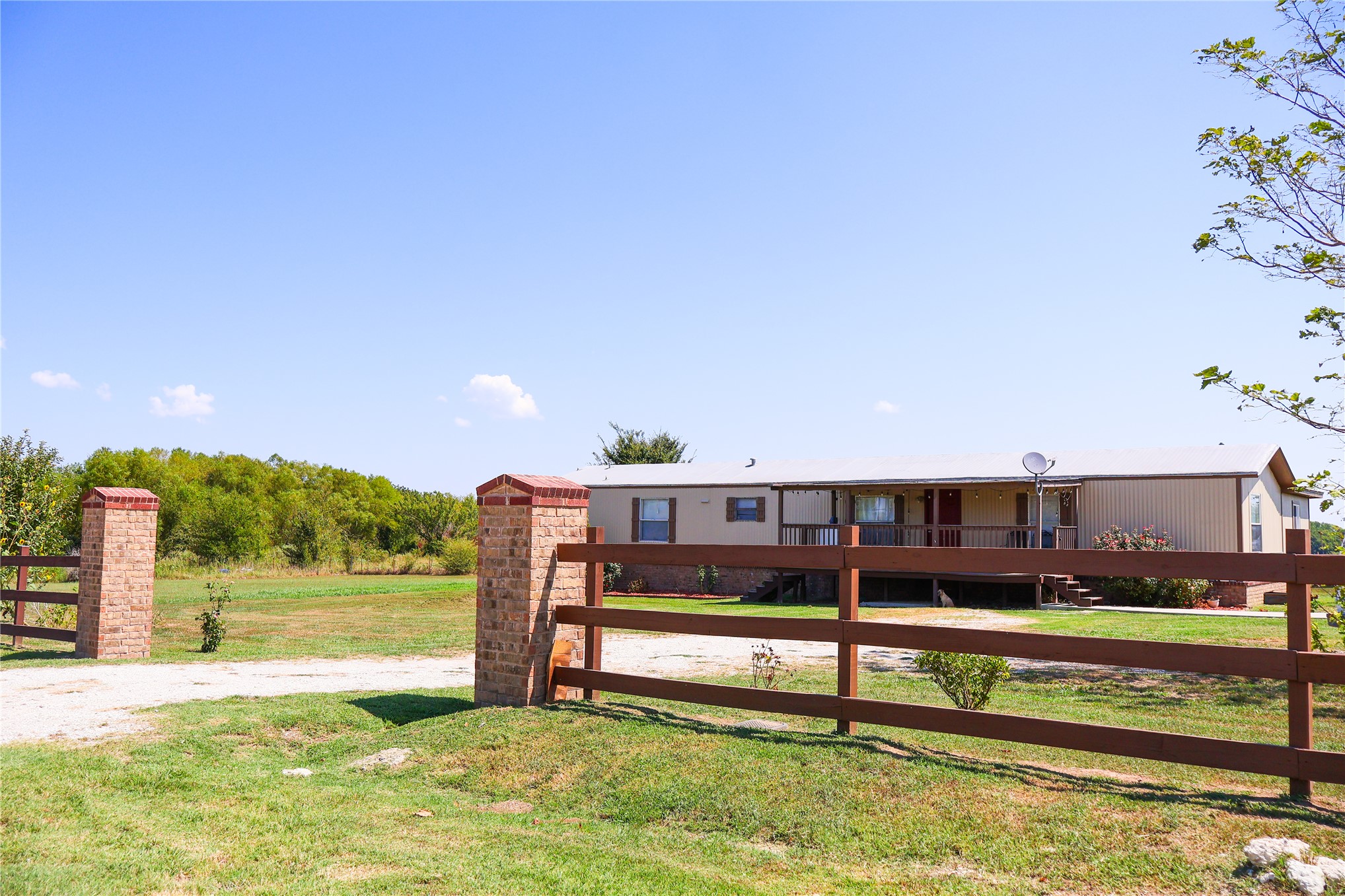 16398 Hawk Road Beggs OK 74421
