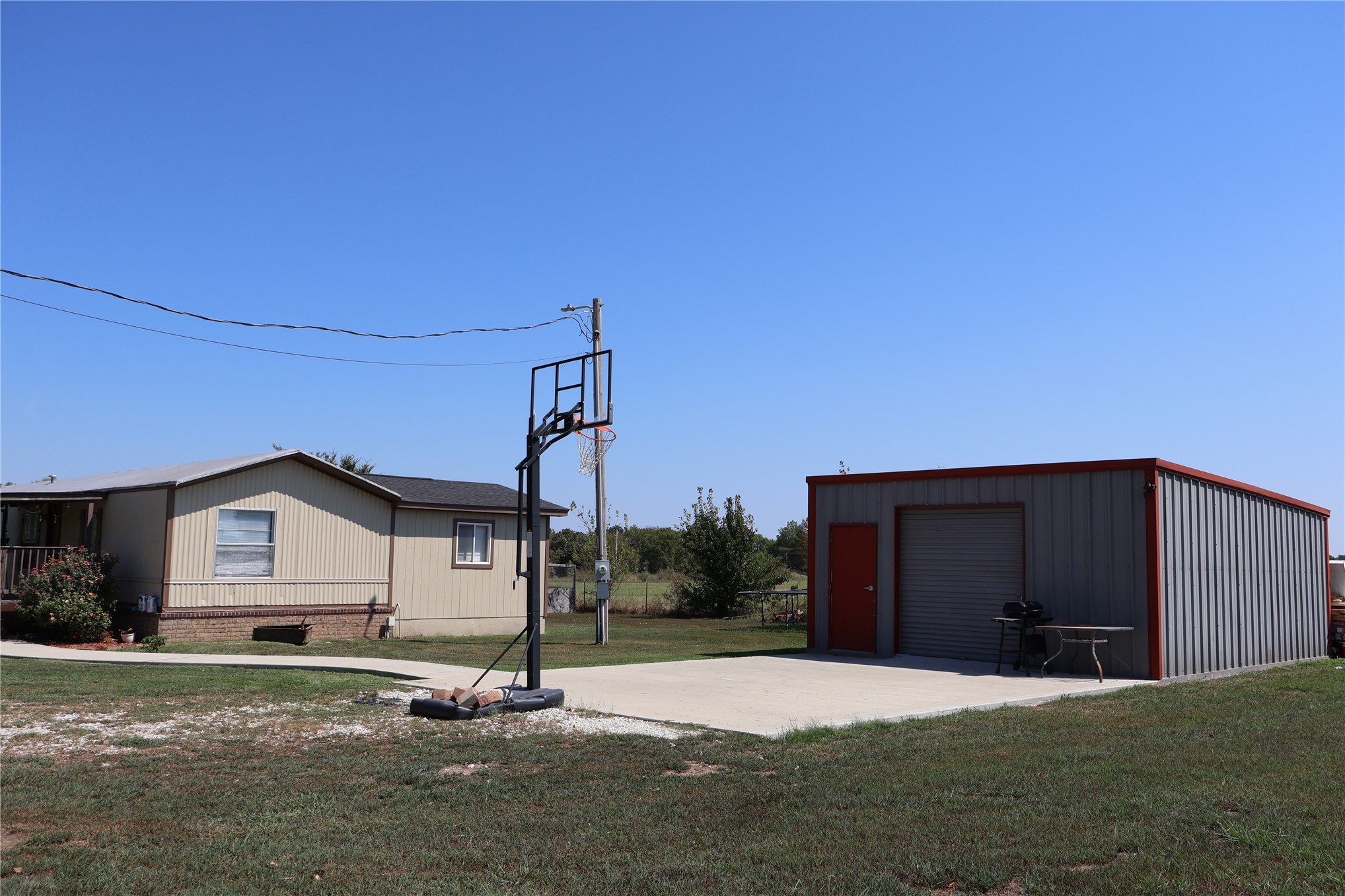16398 Hawk Road Beggs OK 74421