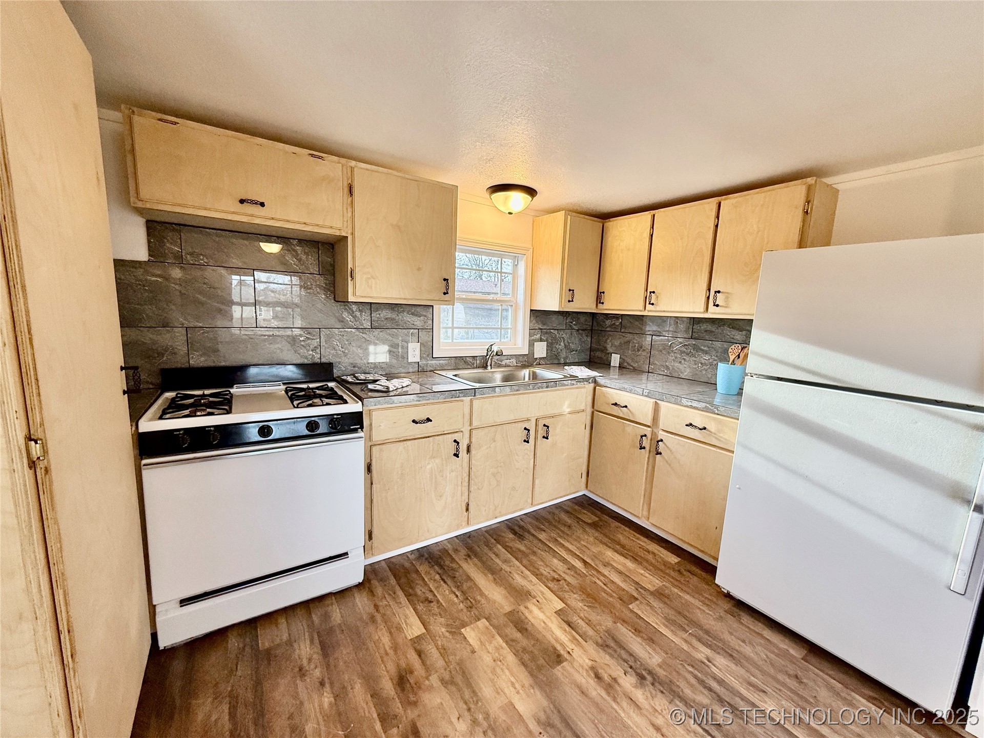 25271 S 606 Grove OK 74344
