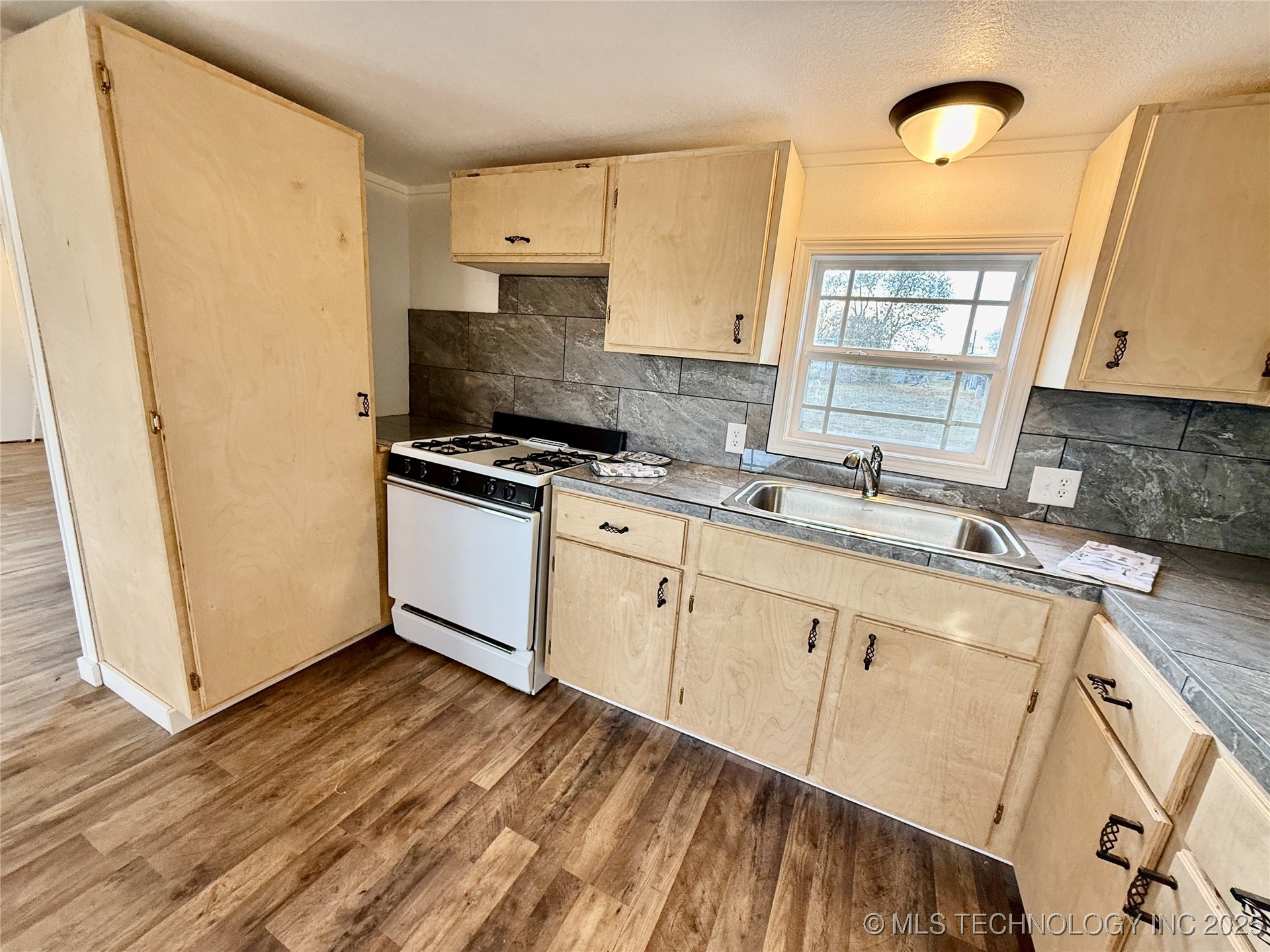 25271 S 606 Grove OK 74344