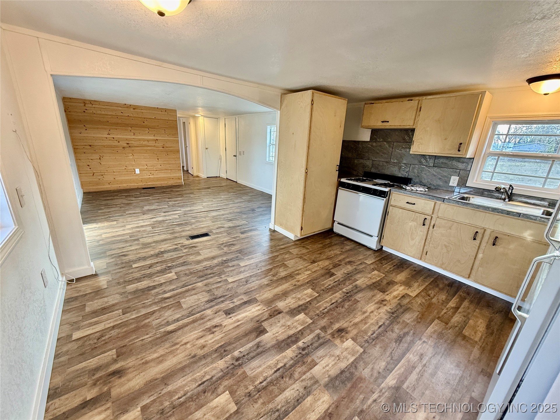 25271 S 606 Grove OK 74344